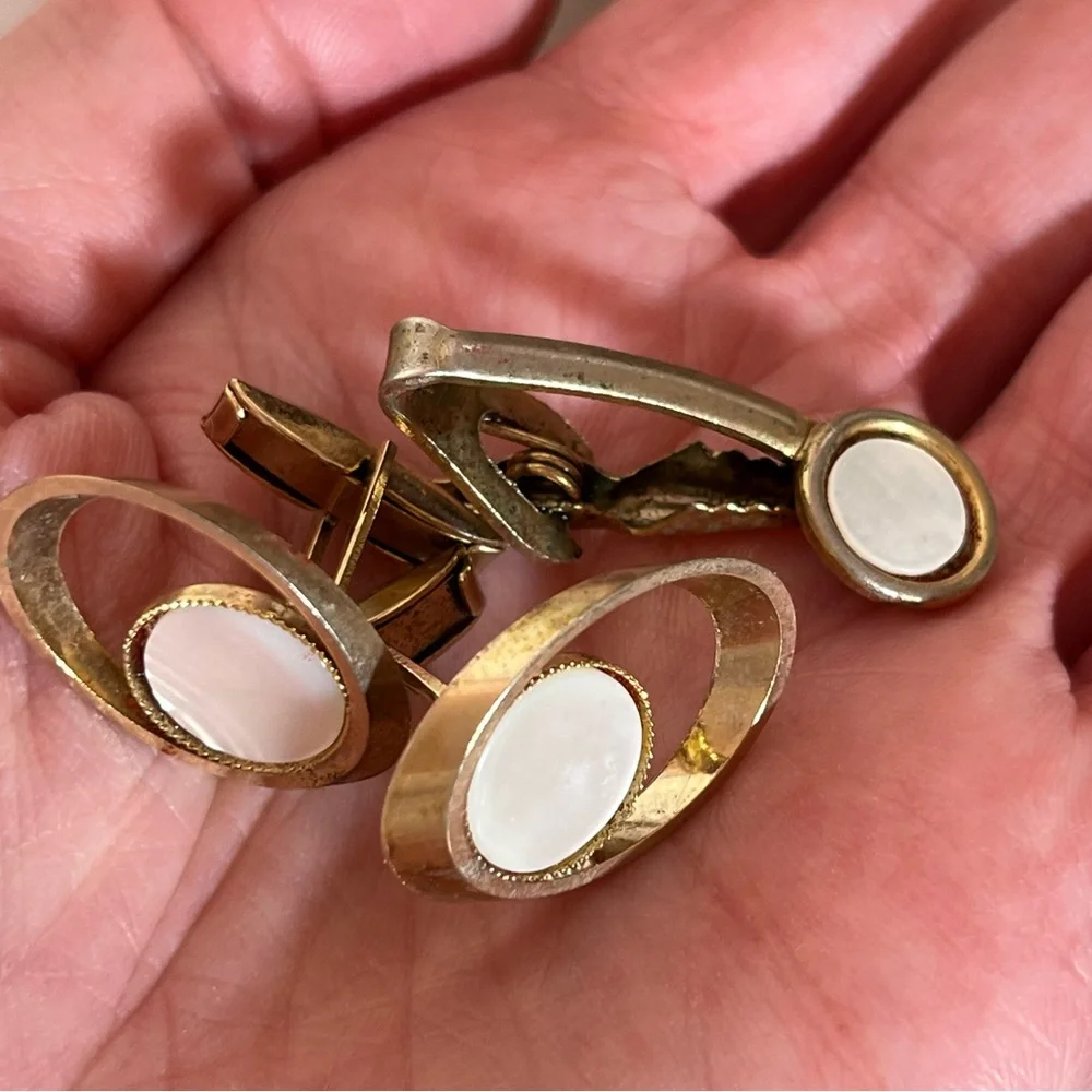 Vintage 1940’s Gold Art deco Mother of Pearl MCM oversized Cuff Link Set